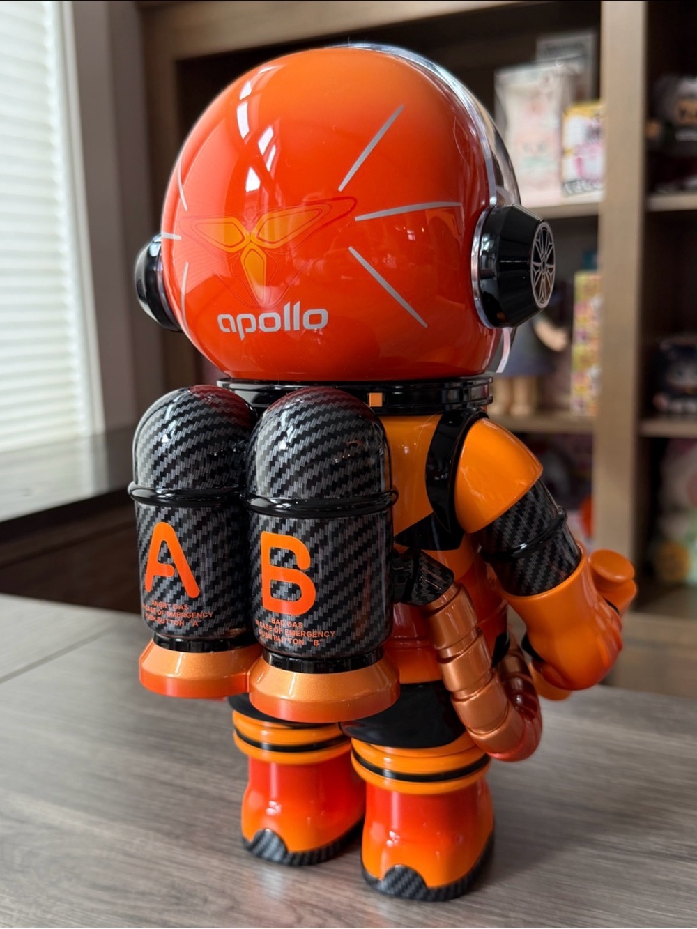 Pop Mart Mega Space Molly 400% Apollo - Picture 8 of 16